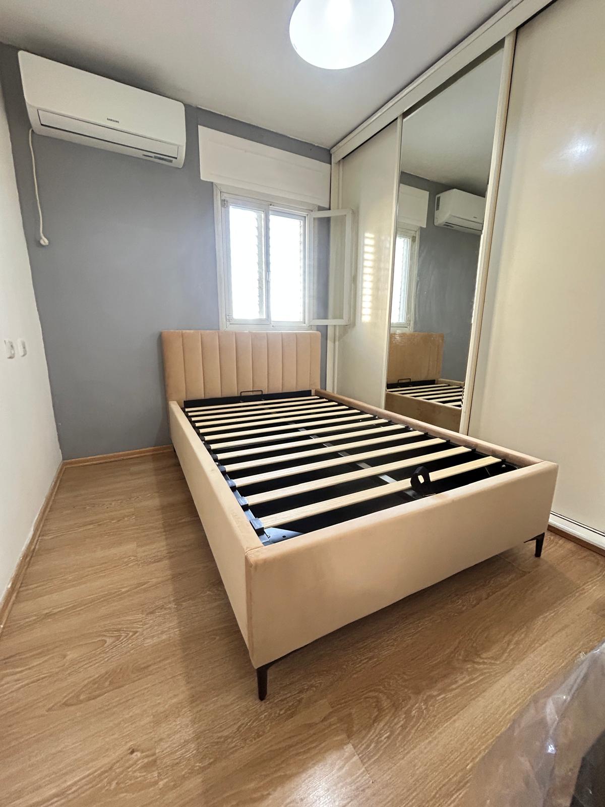 מיטה זוגית/נוער עם ארגז מצעים דגם: רפאל פסים – תמונה 8